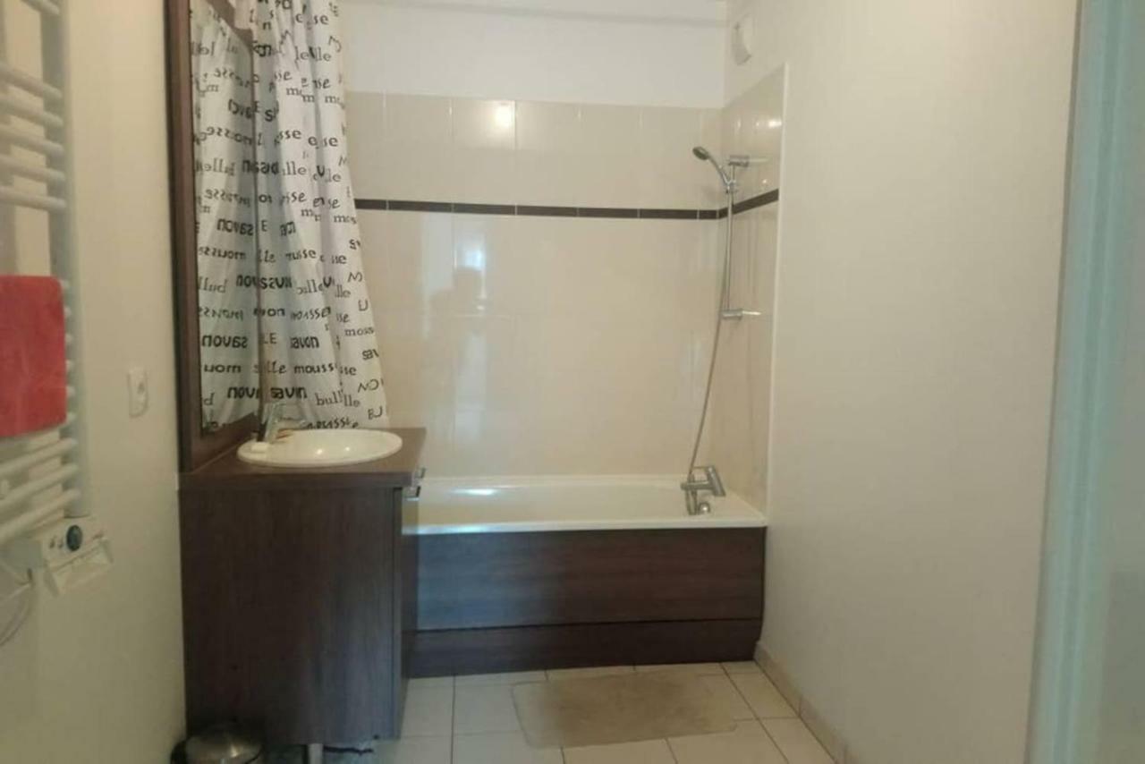 Boissy Gare Rer A Appartement 1 A 3 Chambres Au Choix Exteriör bild