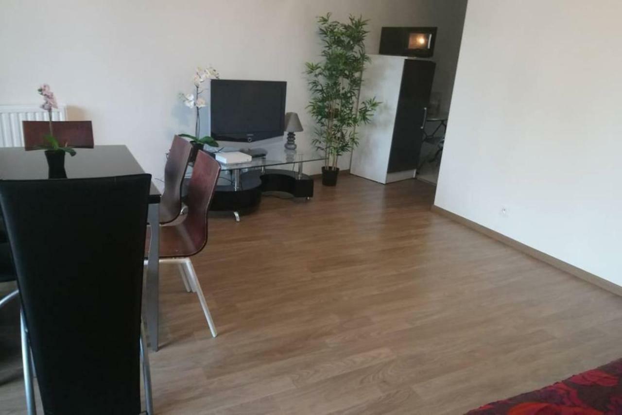 Boissy Gare Rer A Appartement 1 A 3 Chambres Au Choix Exteriör bild